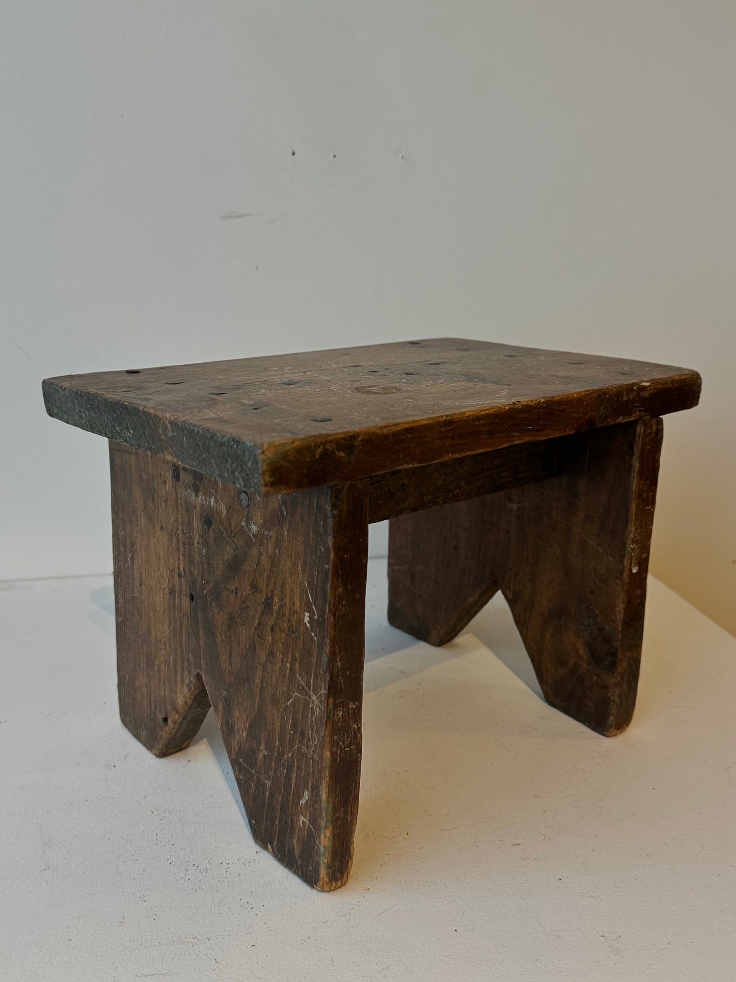 Early Milking Stool