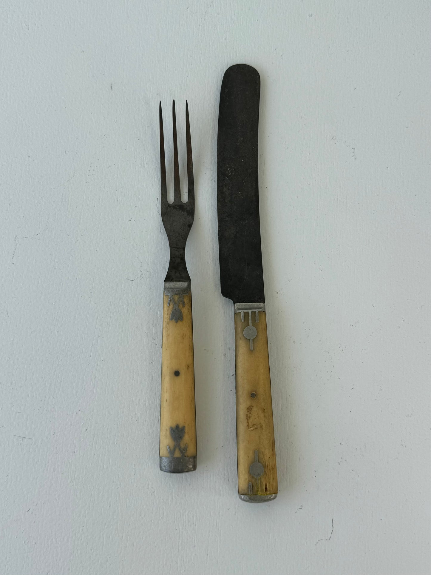 Early American Bone Cutlery